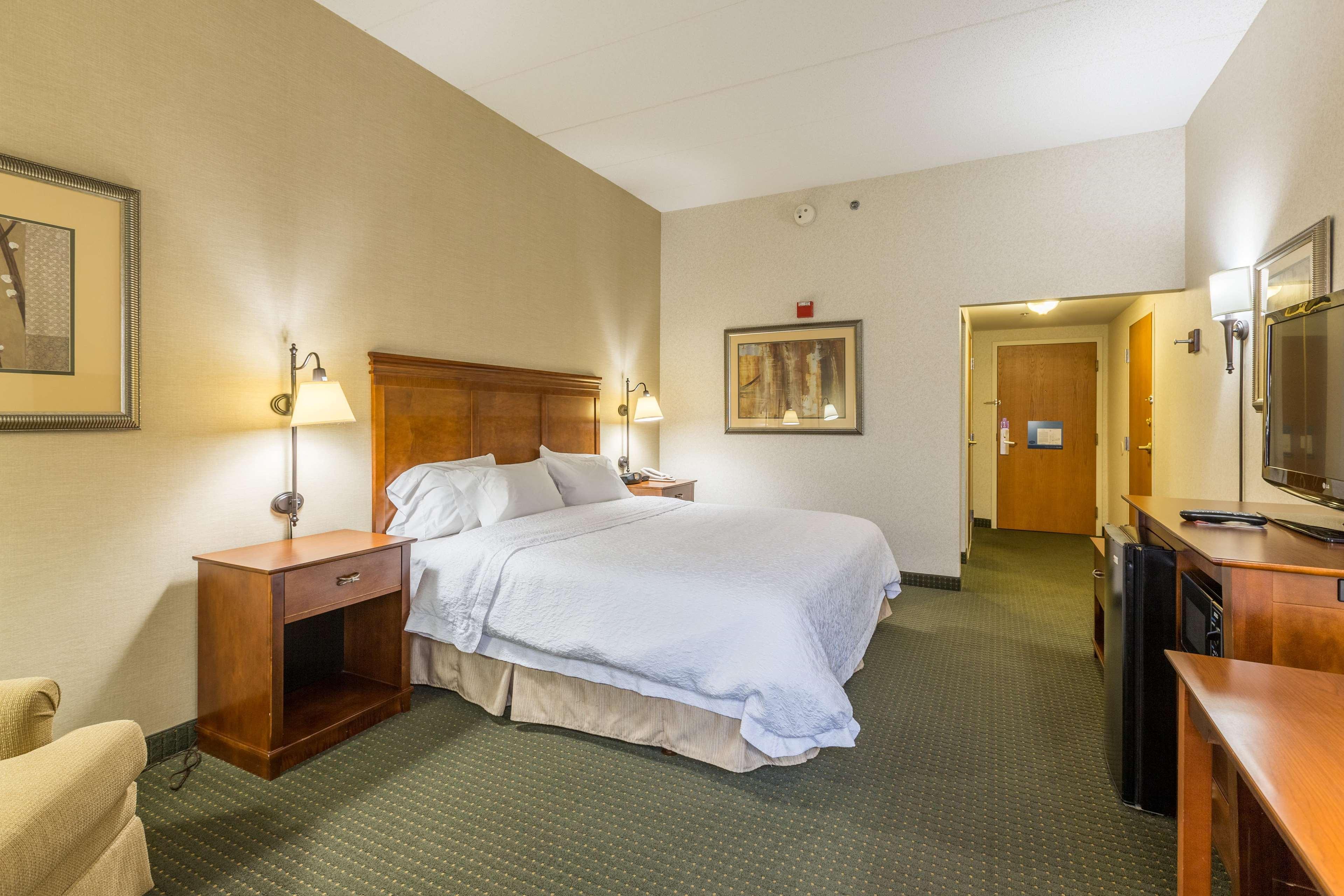 Hampton Inn Sidney Exteriör bild