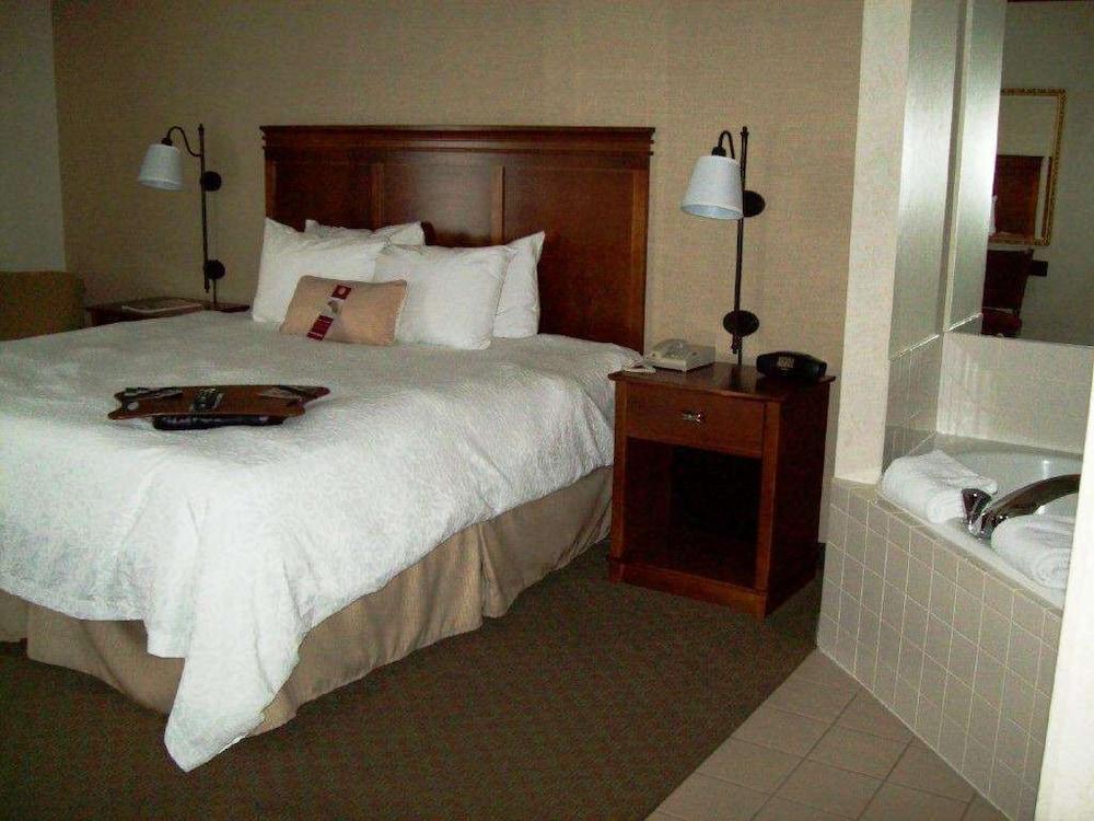 Hampton Inn Sidney Exteriör bild