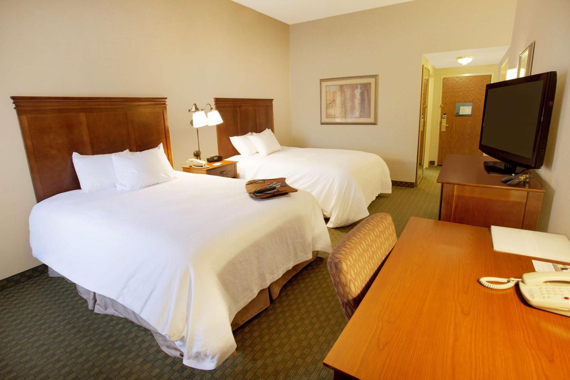 Hampton Inn Sidney Exteriör bild