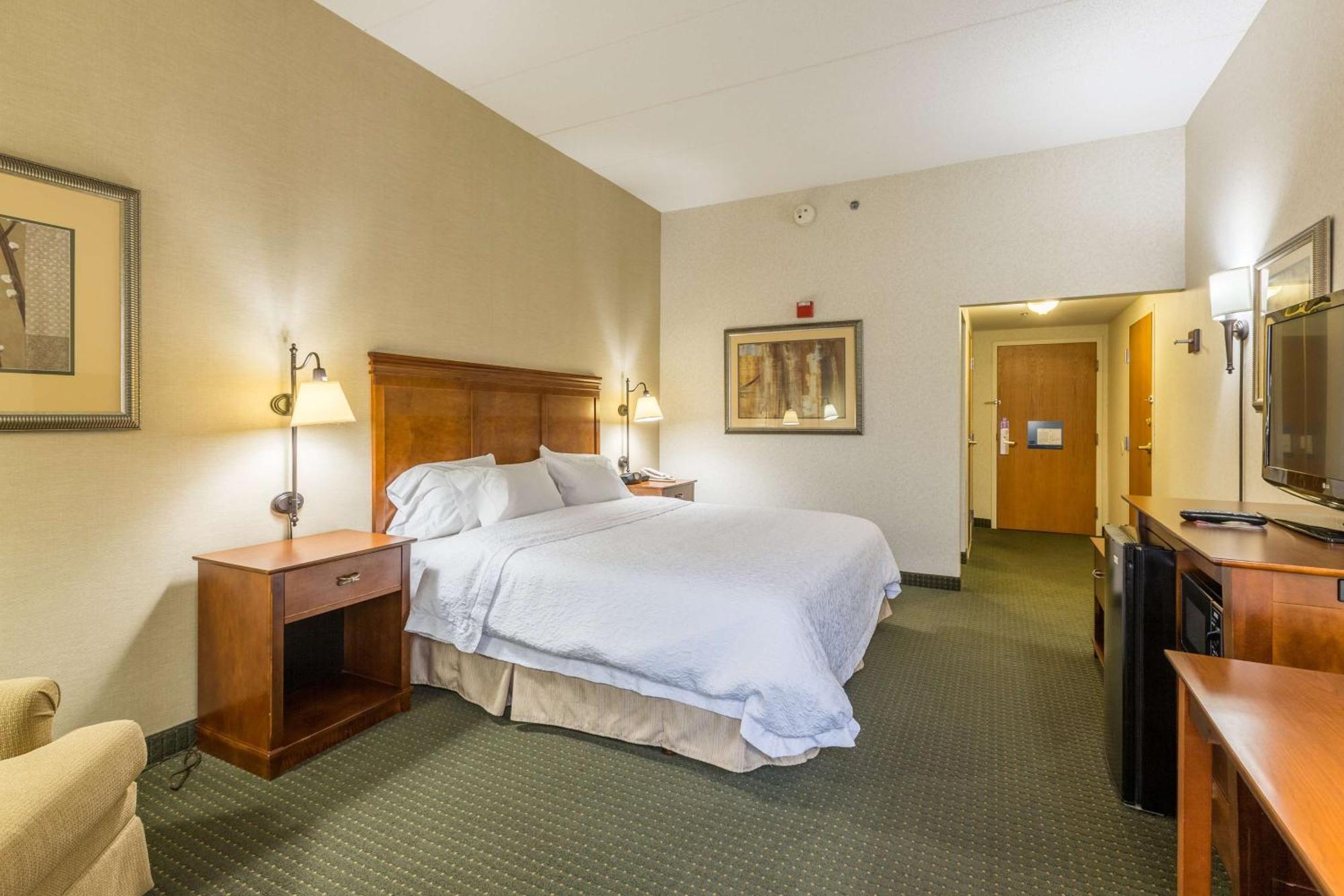 Hampton Inn Sidney Exteriör bild