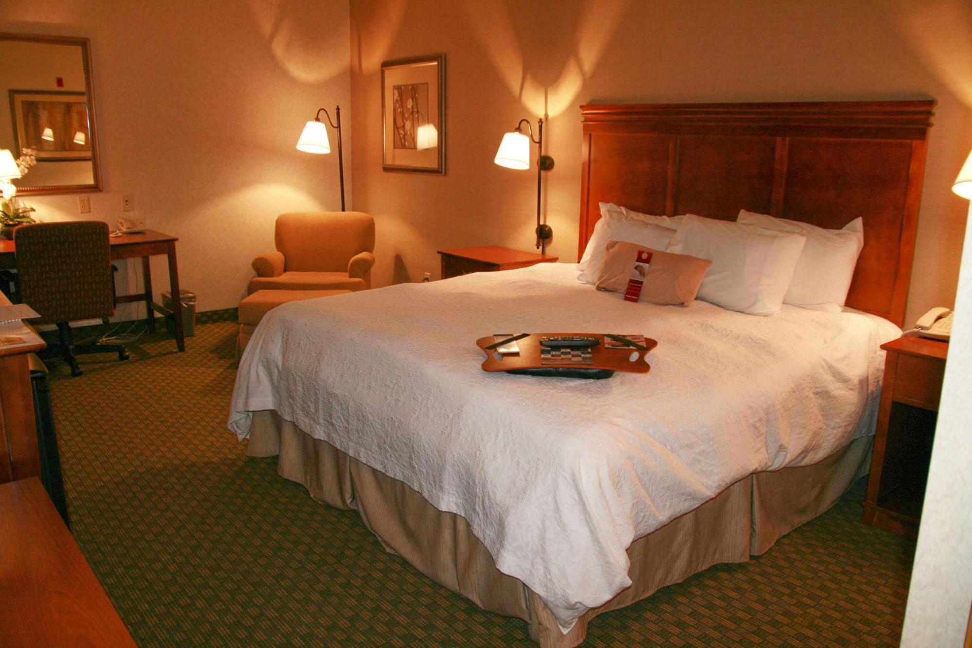 Hampton Inn Sidney Exteriör bild